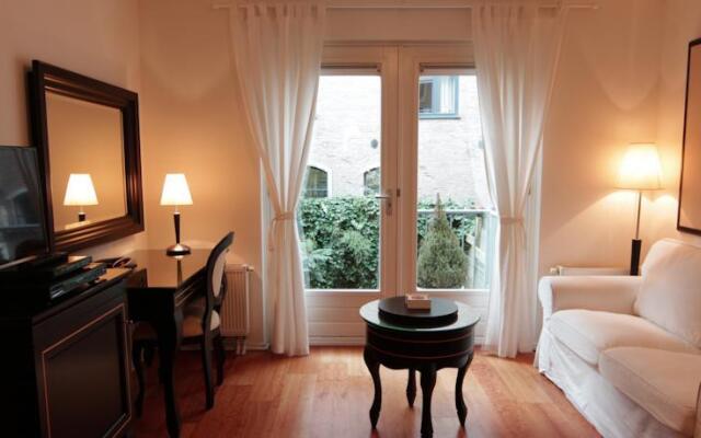 The Pearl Of The Jordaan...