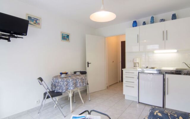 Les Flots Bleus 33281