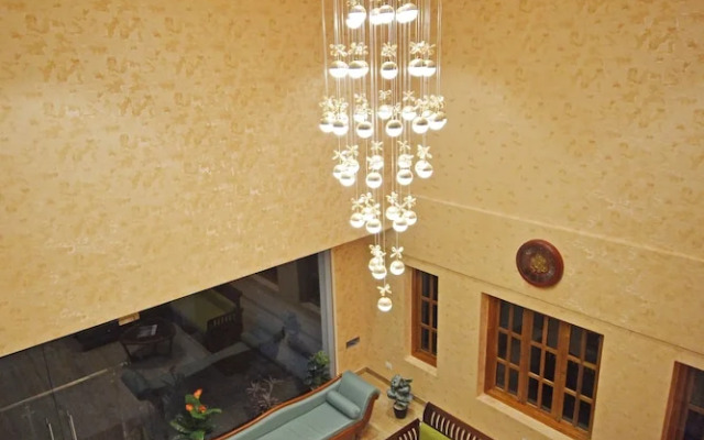 A K G Hotel