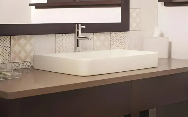 Country Inn & Suites by Radisson, McDonough, GA