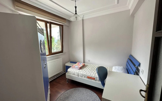 Peaceful Villa With Perfect View in the City Center
