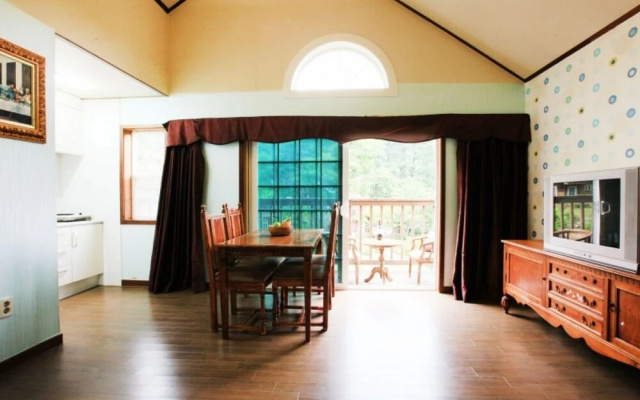 Pyeongchang Mayfair Chalestar Pension