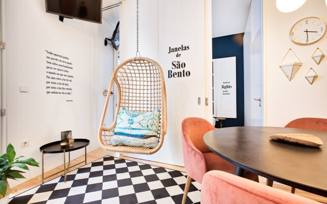 Janelas de São Bento by Porto City Hosts