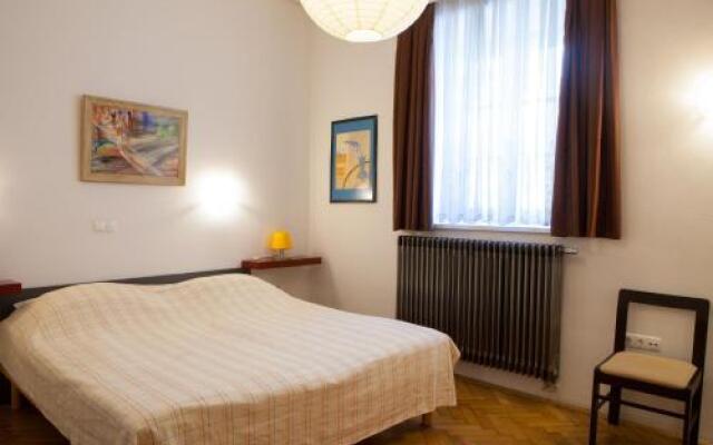 Rimska ulica Apartments Tour As