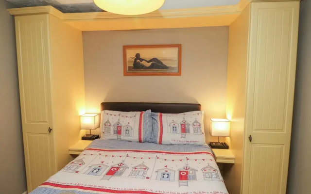 Hilton Snug