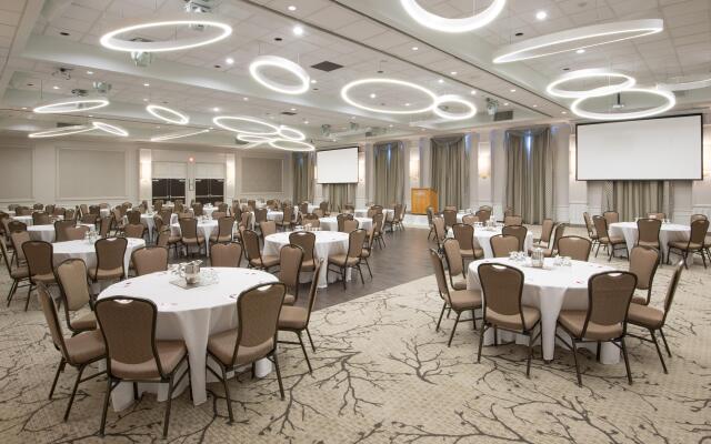 Crowne Plaza Kitchener-Waterloo by IHG