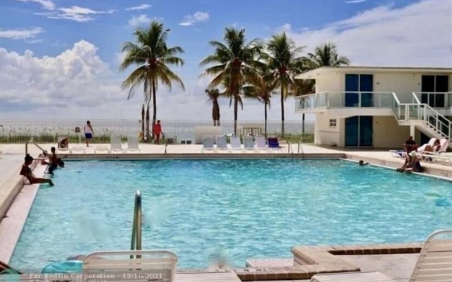 Direct ocean front condo Miami Beach