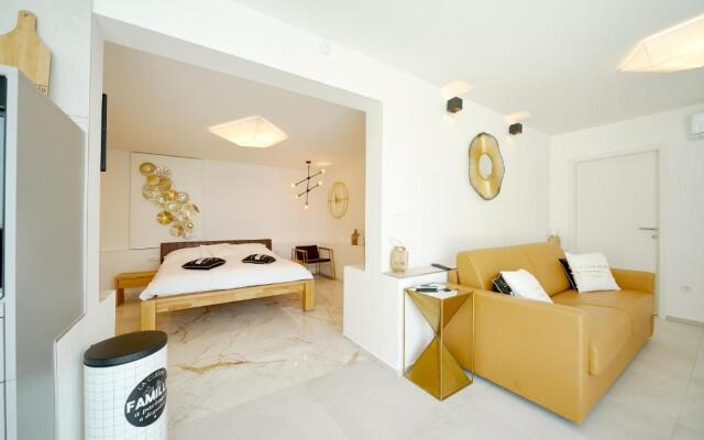 Gallery Luxury Suites & Rooms