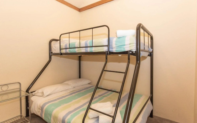 Charvel 1 35 Gippsland Street