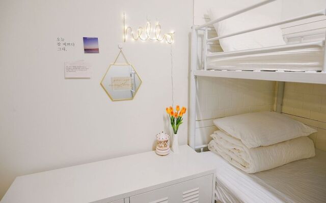 Moca Guesthouse - Hostel