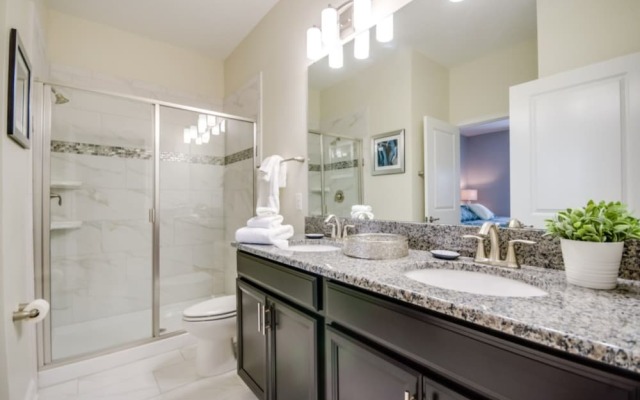 8 Bed 5 Bath Champions Villa