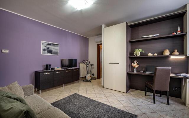 Arianna Apartment