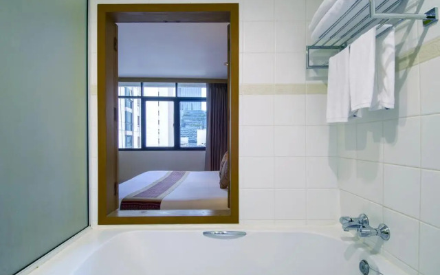 The Tarntawan Hotel Surawong Bangkok