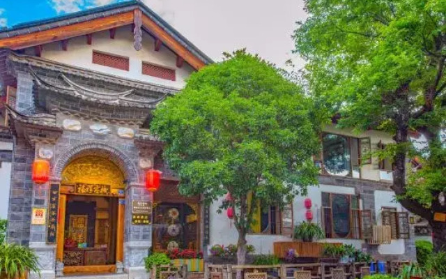 Jiuqi Fuxiang Inn (Lijiang Ancient City Dashuiche Branch)