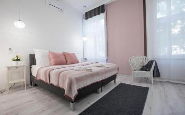 City Center Studio Apartmanok