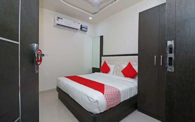OYO 22979 Saffron Hotel