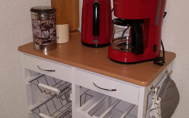 Ferienwohnung Dresden-Neustadt mit Parkplatz im Hof , Balkon ab April 2023