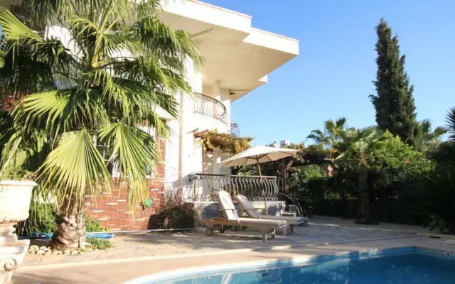 Sunshine Villas