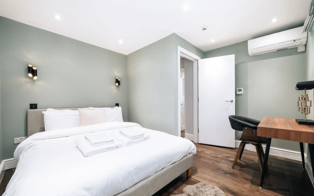 The Knaresborough by Aura Collection