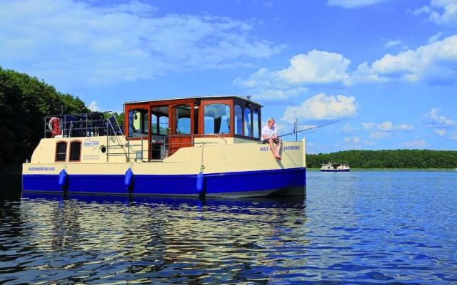 Boats & Yachts at Malchin Harbor by Kuhnle‑Tours