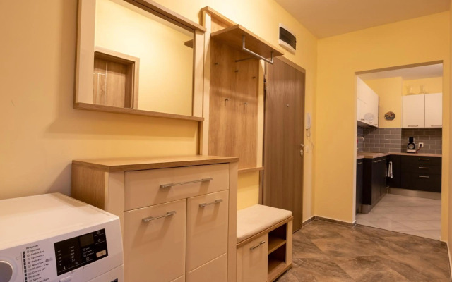 Apartment City View 2