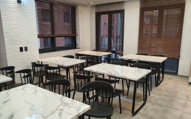 Busan Seomyeon YUNA Hotel Business