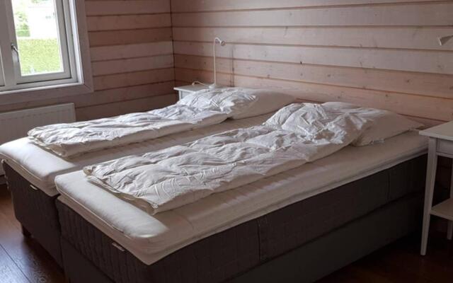 The Blue House - Luxurious Waterfront Villa Zeewolde