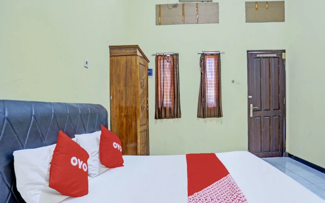 OYO 92387 Ratu Homestay Syariah