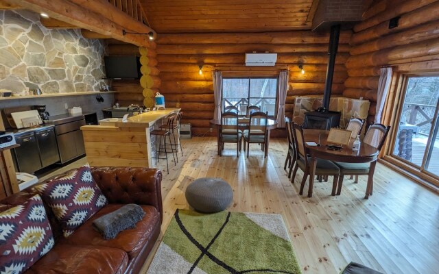 Log cabin rental & Finland Sauna Step House