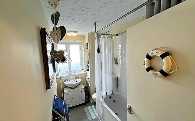 Stunning 2-bed Apartment in Bristol