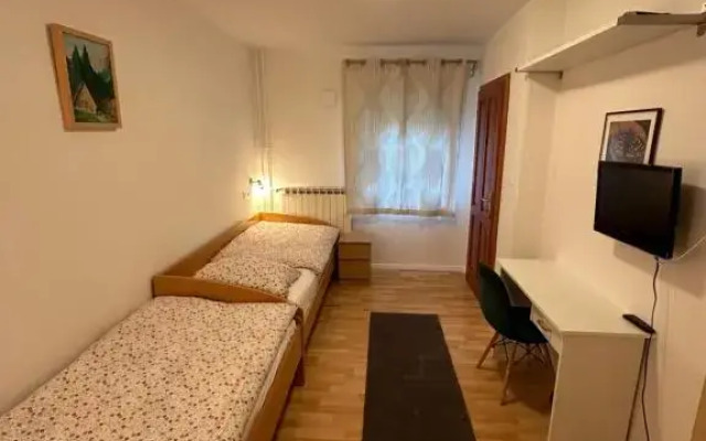 Apartments and Rooms Tajcr