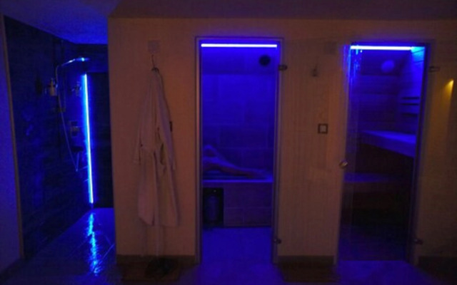 Bed & Breakfast Crosne Plazza & Spa