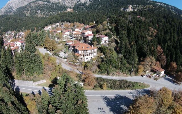 Kroupi Hotel