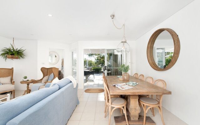 Arabella - Stylish Seaside Sanctuary With Views