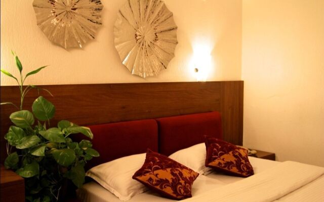 Hotel Samraj