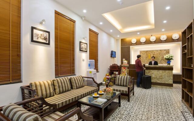 Noble Apartment