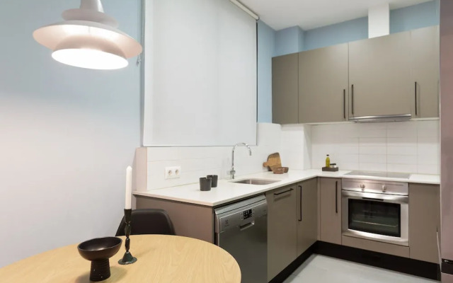 Señor Urgell Apartment By Olala Homes