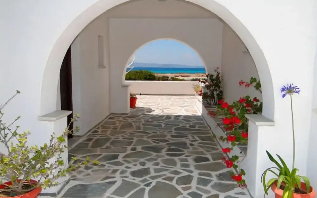 Romanzza Studios