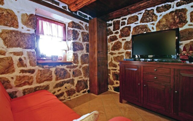 Awesome Home in Supetarska Draga With Wifi and 2 Bedrooms