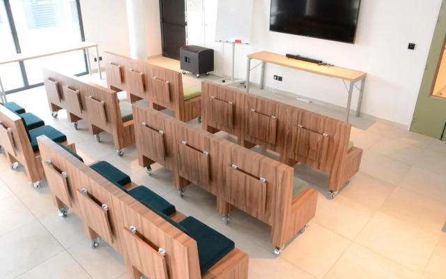 LIVE Hotels Bordeaux Lac