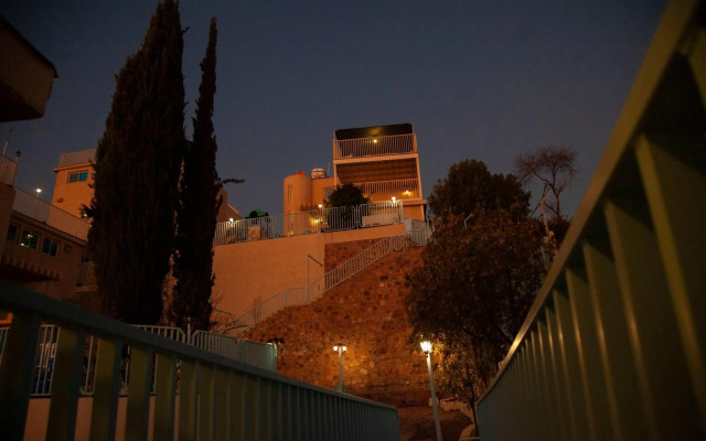 Seven Garden Alhada Suites