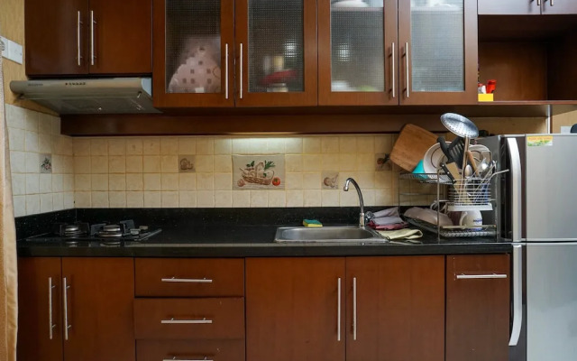 Comfy and Homey 2BR at Mediterania Marina Ancol Apartment