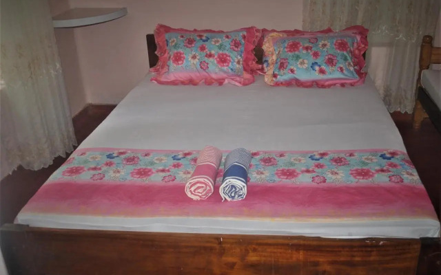 Deniyaya Guest House