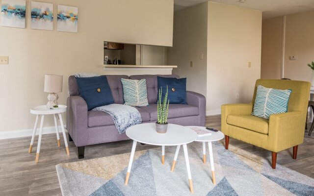 2 BR Apt in Windy Hill near beach by Frontdesk