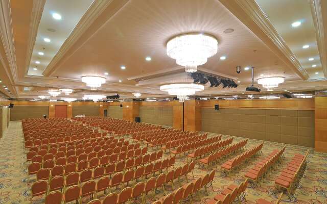 DoubleTree by Hilton Hotel Van