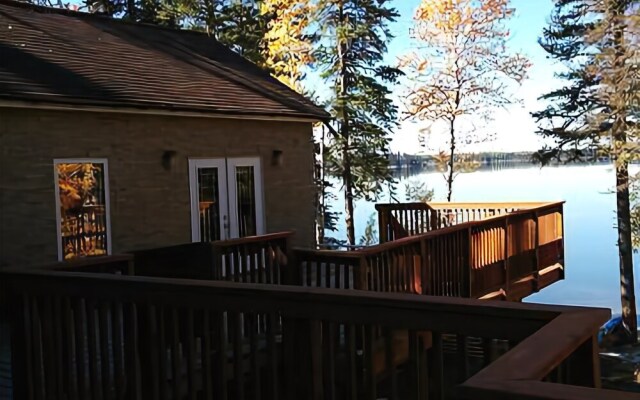 Sasagiu Rapids Lodge