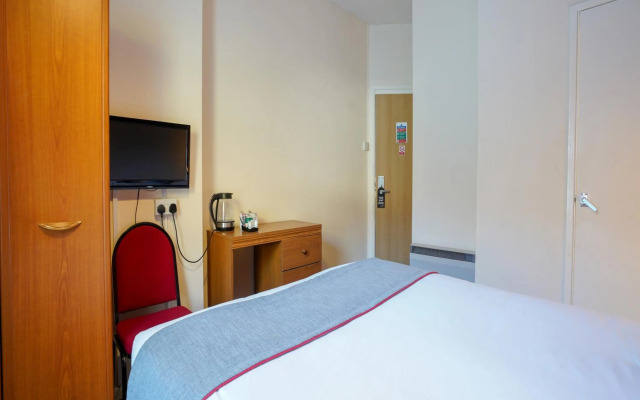OYO Shanklin Beach Hotel