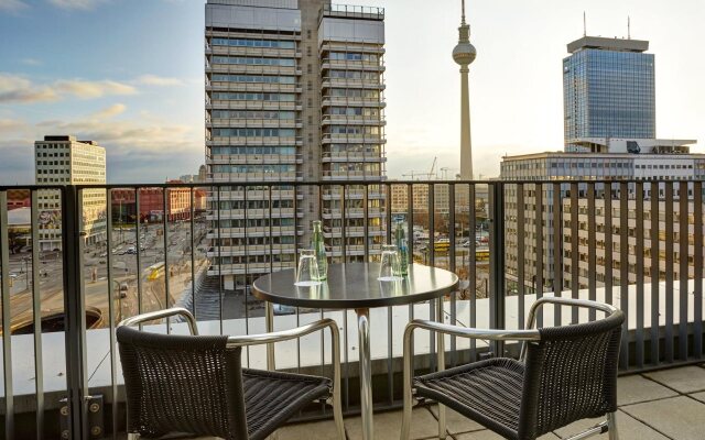 Отель Premier Inn Berlin Alexanderplatz