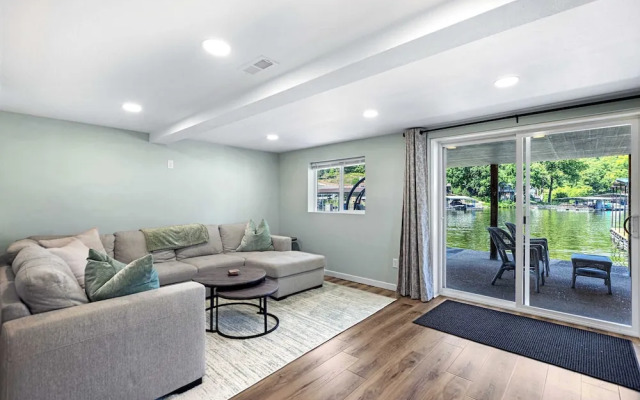 The Lake Shack Waterfront Life