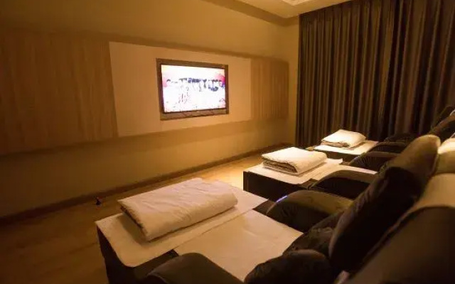 Huifeng Hotel
